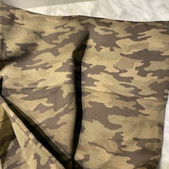 Spanx  leggings - Picture 3 of 3